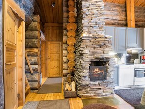 Jääkaappi, mikroaaltouuni, astianpesukone