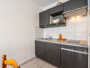 Fridge, microwave, dishwasher, highchair