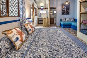 3 dormitorios, caja fuerte, wifi gratis y ropa de cama