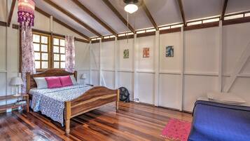 3 Schlafzimmer, Zimmersafe, kostenloses WLAN, Bettwäsche