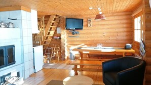 TV - Huvilakoti 1 by Interhome (Liperi)
