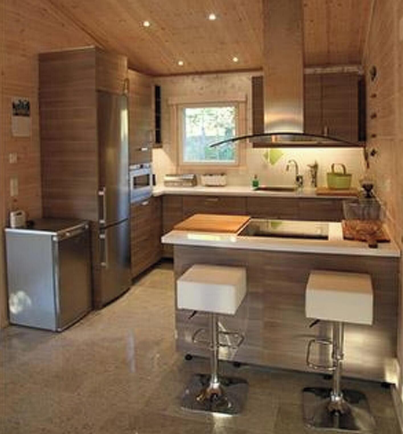 Kühlschrank, Mikrowelle, Geschirrspüler, Toaster