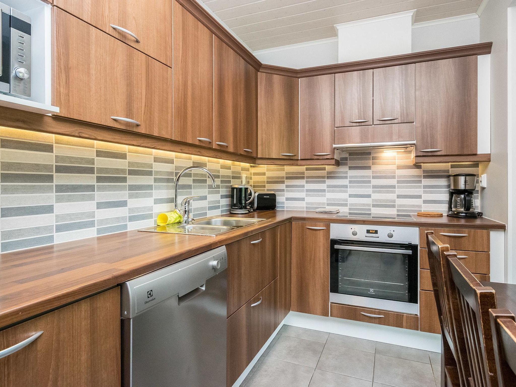 Fridge, microwave, dishwasher, highchair