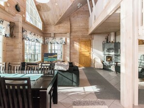 Unclassified image, 4 of 33, button