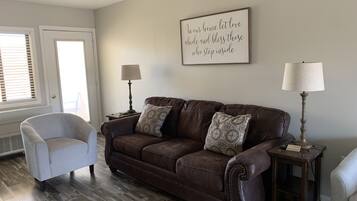 Televisie en een open haard