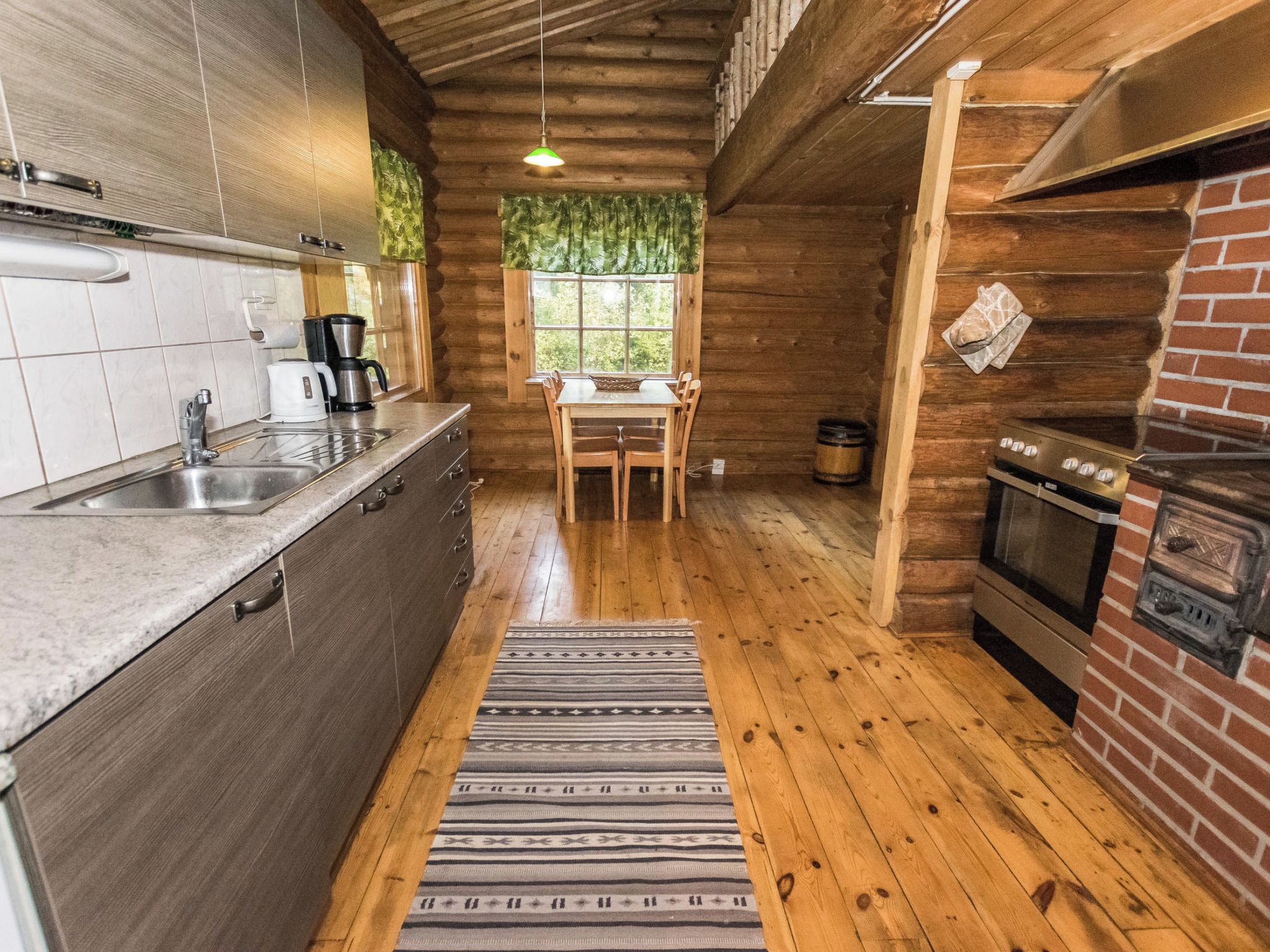 Fridge, microwave, dishwasher, cookware/dishes/utensils