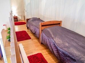 2 habitaciones y cuna de viaje