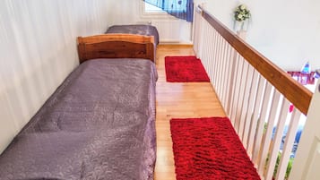 2 bedrooms, travel crib