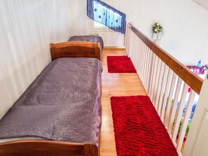 2 quartos, berço de viagem