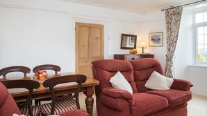 Dining - Tregarland Farm B&B (Looe)