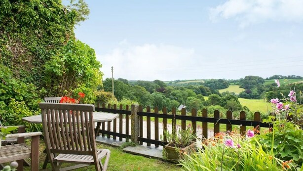 Family Quadruple Room | Garden view - Tregarland Farm B&B (Looe)