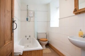 Familien-Vierbettzimmer | Badezimmer