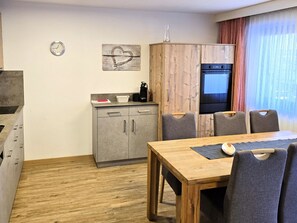 Réfrigérateur, lave-vaisselle