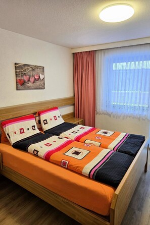 2 Schlafzimmer, Internetzugang