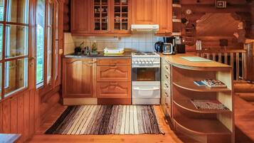 Fridge, microwave, cookware/dishes/utensils