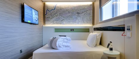 Habitación doble estándar, regadera para personas con discapacidad | Ropa de cama