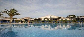 Villaggio Turistico Residence La Cecinella