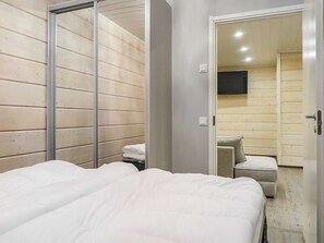 3 bedrooms, WiFi