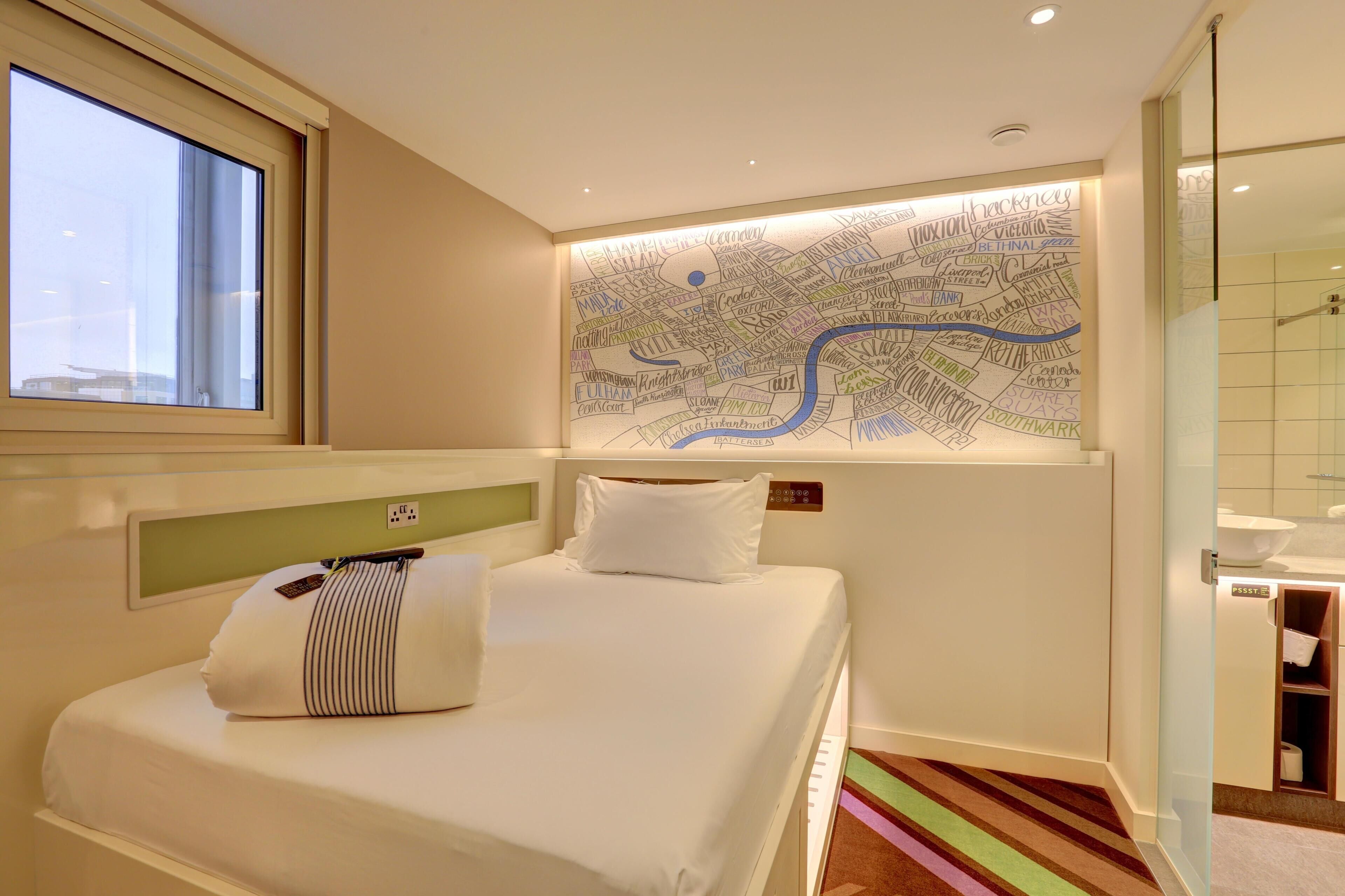 高級雙人房 | 床單