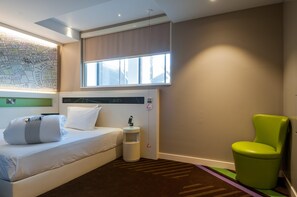 Standard Double Room, Roll-in Shower
