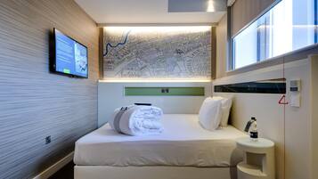 Doppia Standard, doccia a filo pavimento | Lenzuola