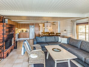 TV, DVD player - Ranta 2 / 5664 by Interhome (Asikkala)