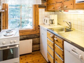 Frigorifero, microonde, lavastoviglie, pentole/stoviglie/utensili