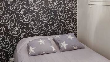 2 عدّة غرف نوم وخدمة الإنترنت