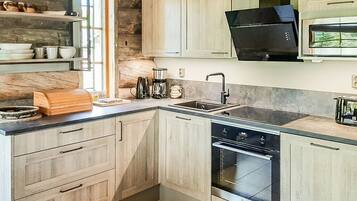 Réfrigérateur, micro-ondes, lave-vaisselle