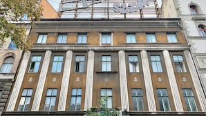 Exterior detail - Standard Apartment by Hi5 - Rákóczi út 23 (Budapest)