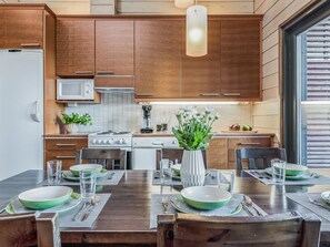 Fridge, microwave, dishwasher, cookware/dishes/utensils - Masto 4 by Interhome (Kuusamo)