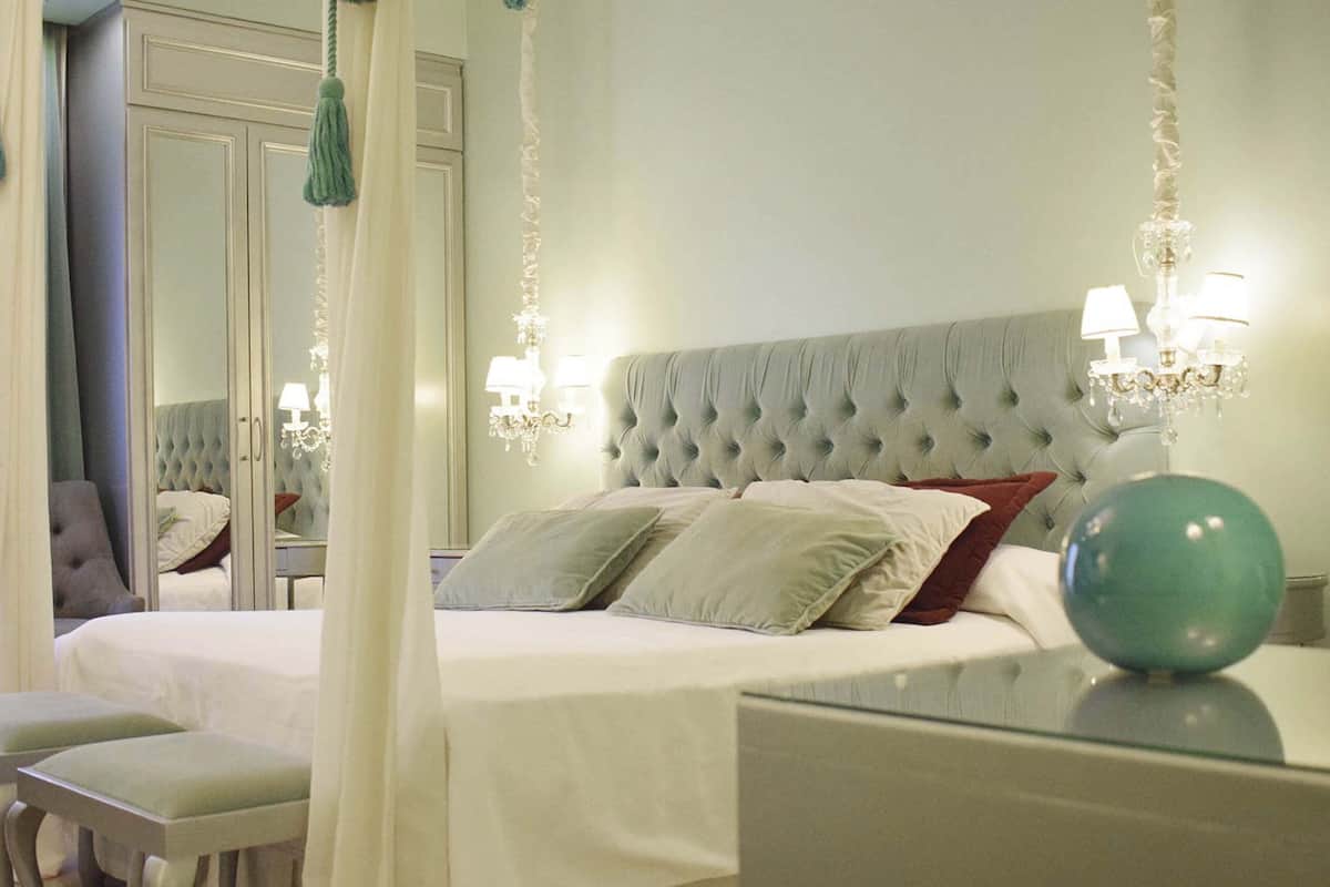 1 habitación, ropa de cama hipoalergénica y colchones con pillow-top