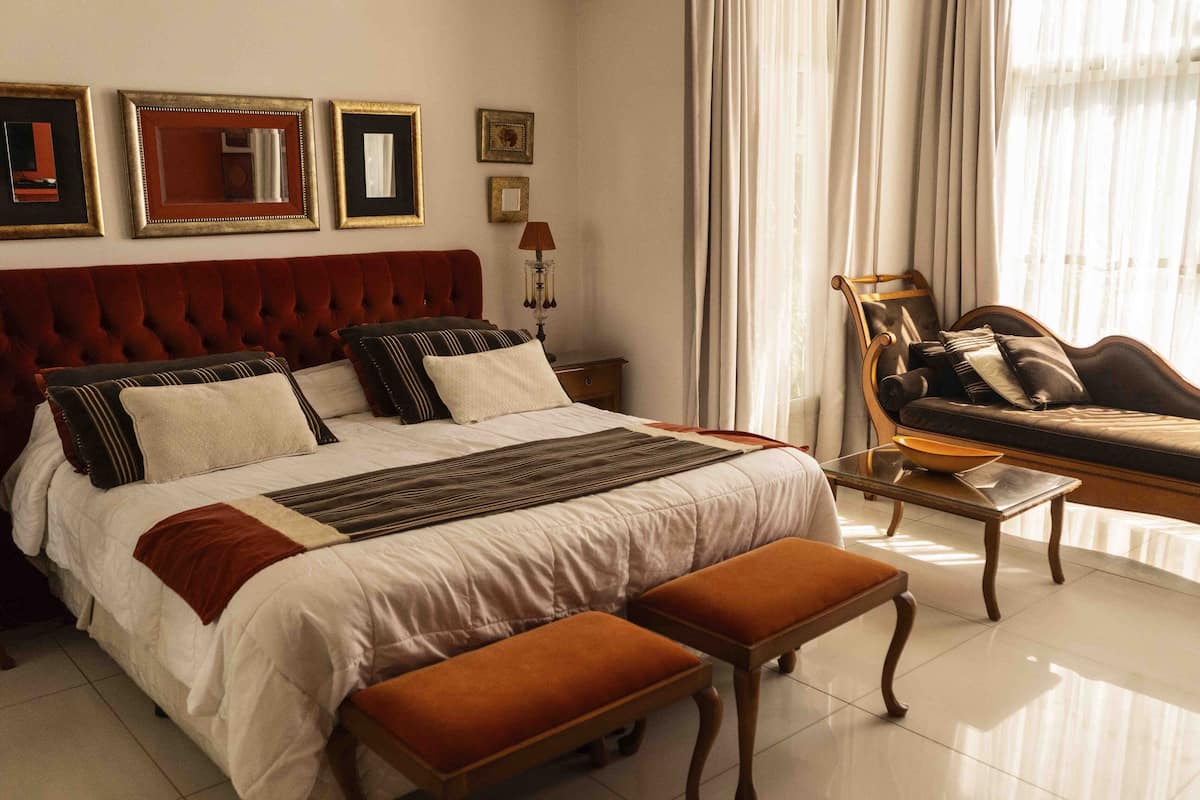 1 habitación, ropa de cama hipoalergénica y colchones con pillow-top