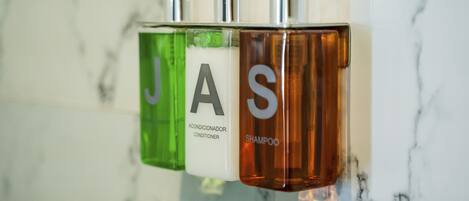Bathroom amenities