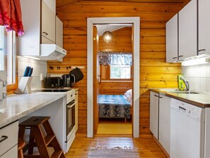 Fridge, microwave, dishwasher, cookware/dishes/utensils