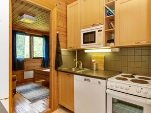 Réfrigérateur, four à micro-ondes, lave-vaisselle