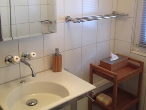 Bathroom - Chalet Eien Appartement/Fewo 6-Bettwohnung by Interhome (Engelberg)