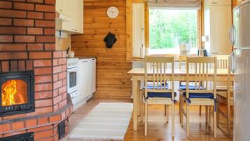 Geladeira, micro-ondas, lava-louças