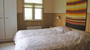 3 間睡房、上網