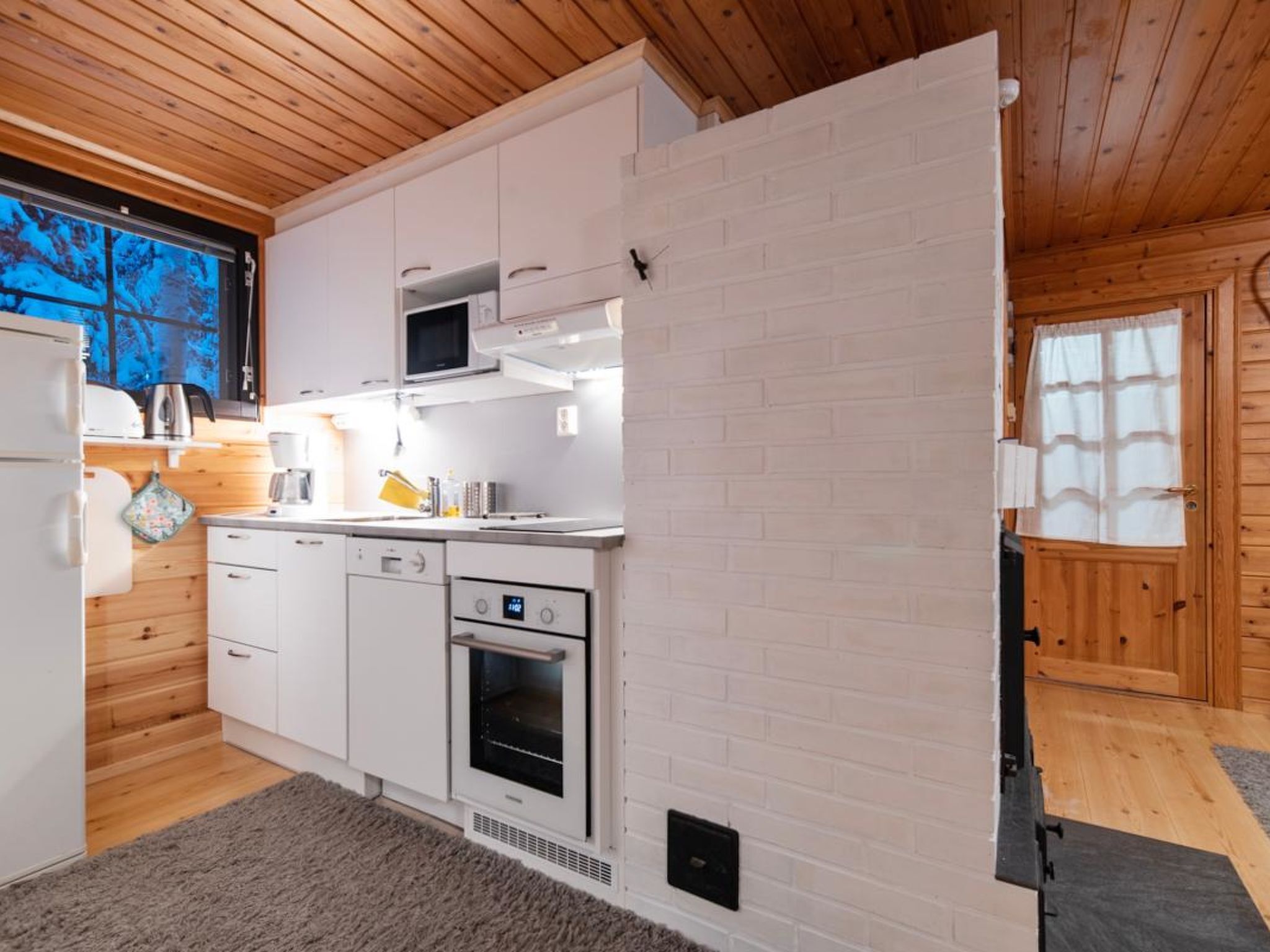 Fridge, microwave, dishwasher, highchair