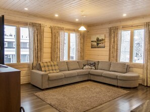 Televisio, takka, DVD-soitin