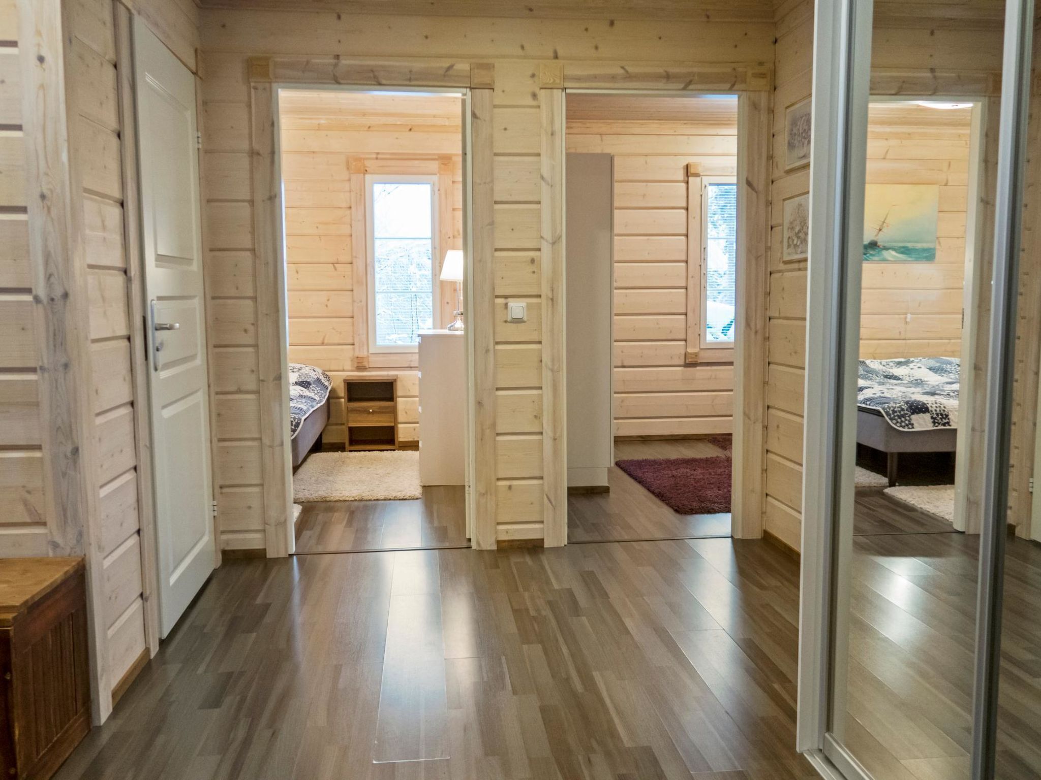 4 makuuhuonetta, Wi-Fi