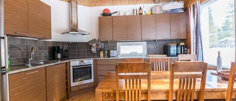 Réfrigérateur, micro-ondes, lave-vaisselle