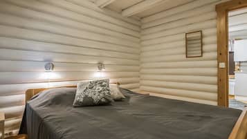 2 bedrooms, iron/ironing board