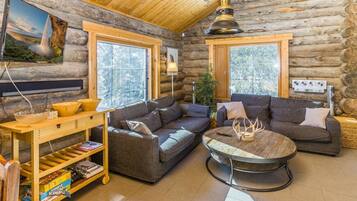 Een televisie, videogames en een dvd-speler