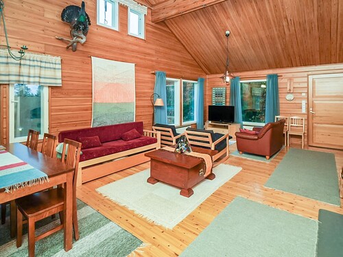 Saapunkijärvi, pitkäperä by Interhome