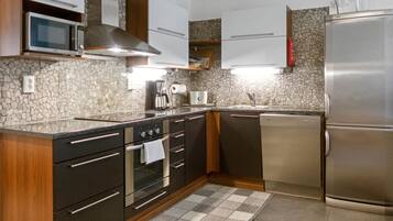 Fridge, microwave, dishwasher, high chair