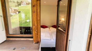 2 bedrooms, internet