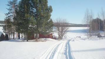 المنطقة المحيطة بالمنشأة