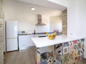 Fridge, microwave, oven, highchair - Apartment Primun by Interhome (Calpe/Calp)
